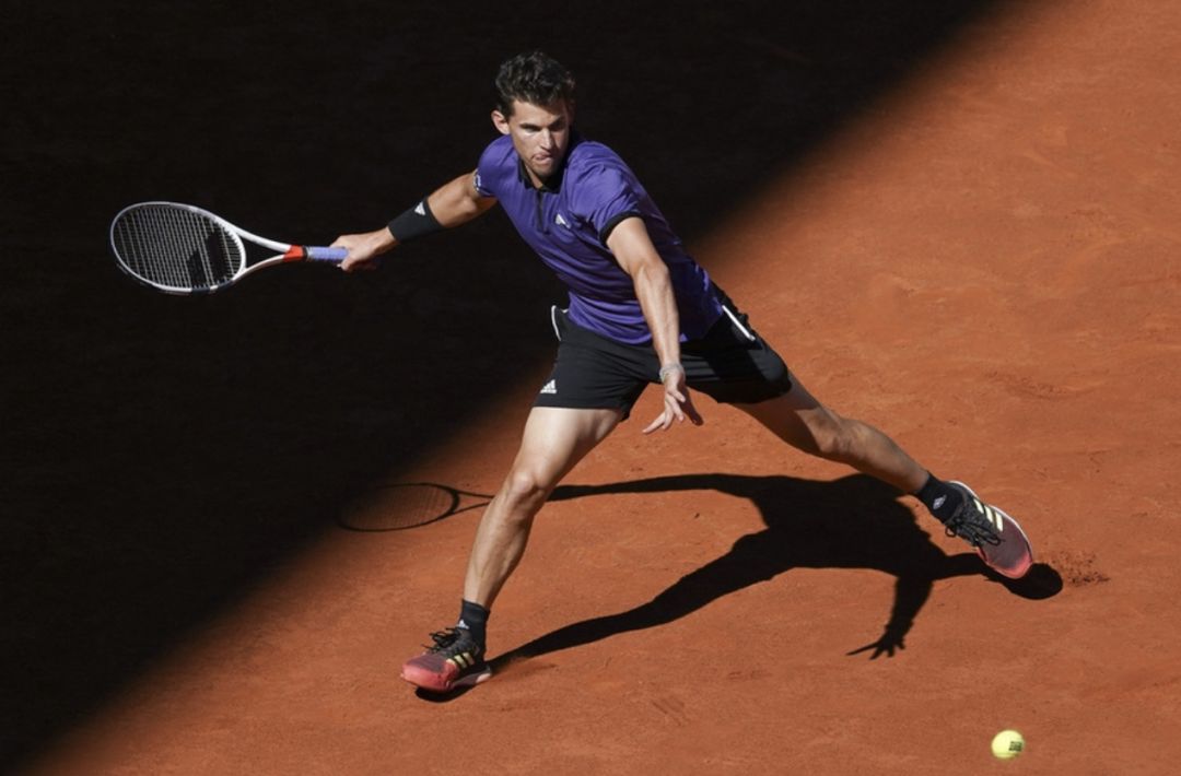 九游娱乐-费德勒遭遇三连败，西班牙队教练面临压力！的简单介绍