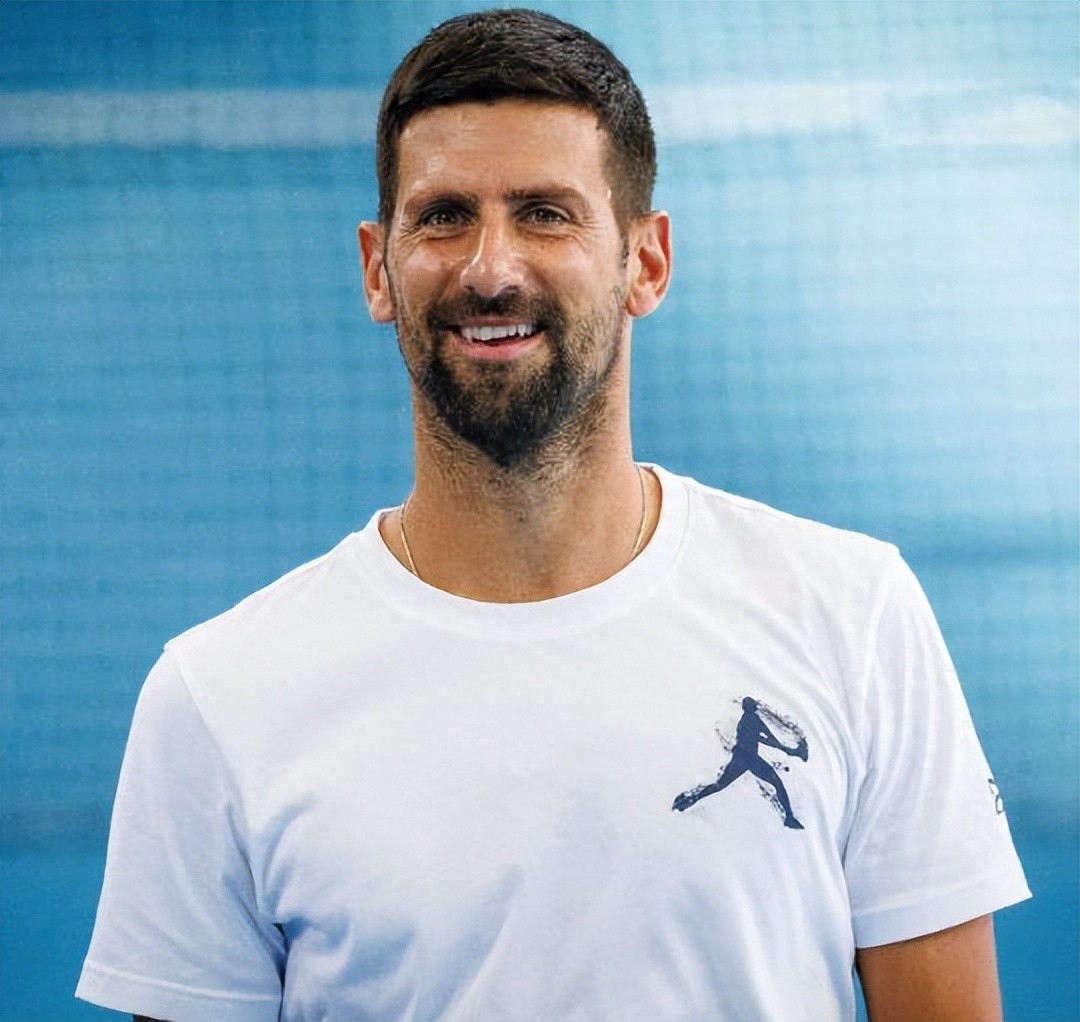 九游体育-关于德约科维奇回归赛场，势不可挡首场状态亮眼，TES观众沸腾！的信息